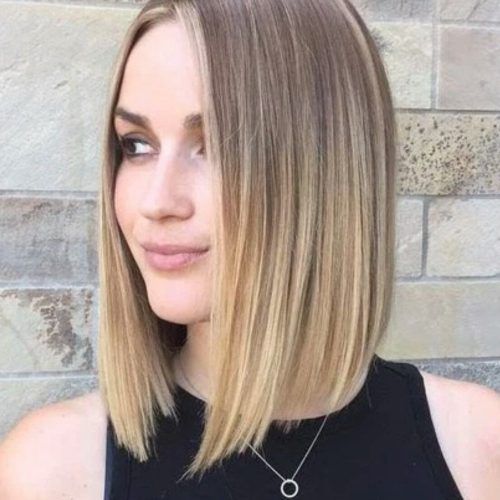Blonde Lob Hairstyles With Middle Parting (Photo 17 of 20)