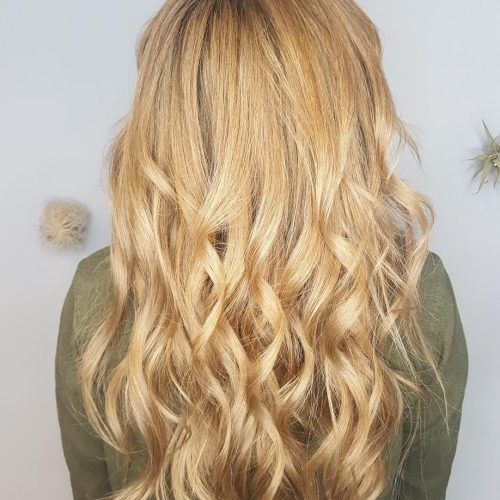 Dark Roots Blonde Hairstyles With Honey Highlights (Photo 5 of 20)