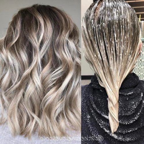 Soft Ash Blonde Lob Hairstyles (Photo 9 of 20)