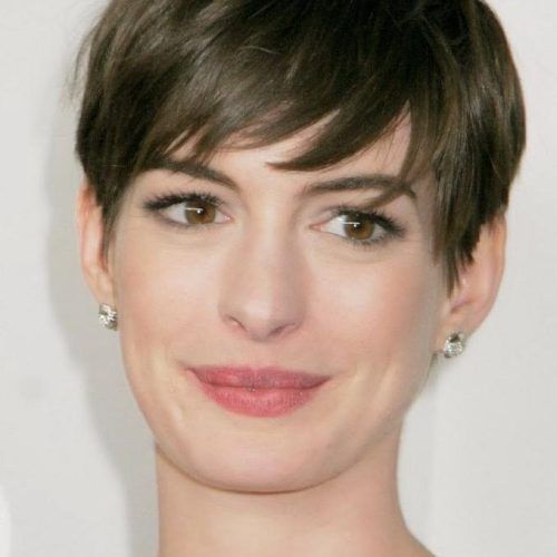 Short Hairstyles For Thick Hair And Long Face (Photo 12 of 15)