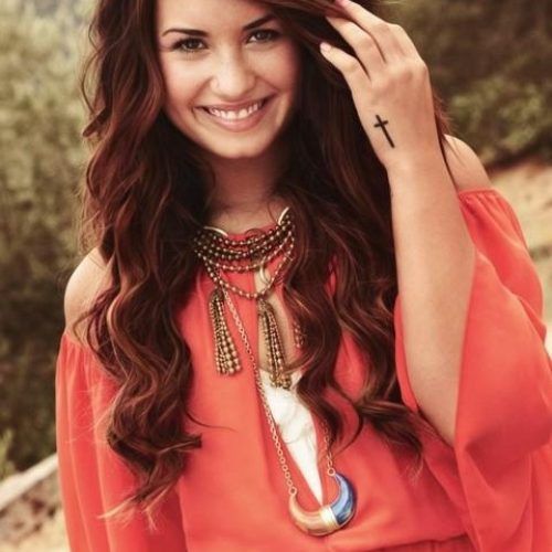 Demi Lovato Long Hairstyles (Photo 2 of 15)