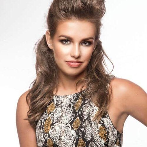 Long Hairstyles For Round Faces Women (Photo 17 of 20)
