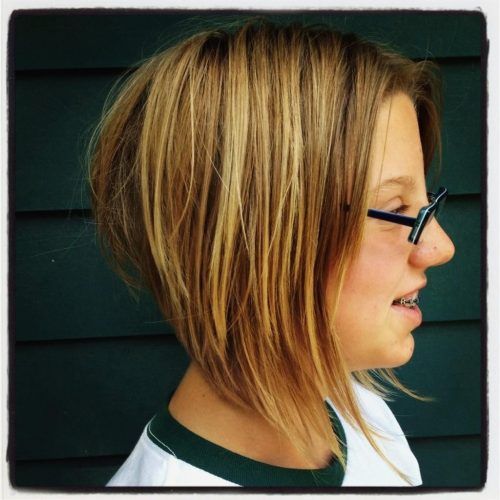 Shaggy Bob Hairstyles For Thick Hair (Photo 9 of 15)