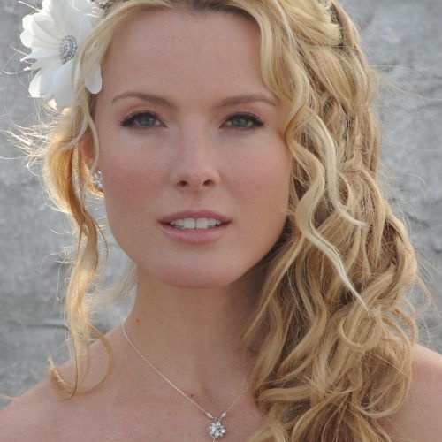 Beach Wedding Hairstyles For Shoulder Length Hair (Photo 8 of 15)