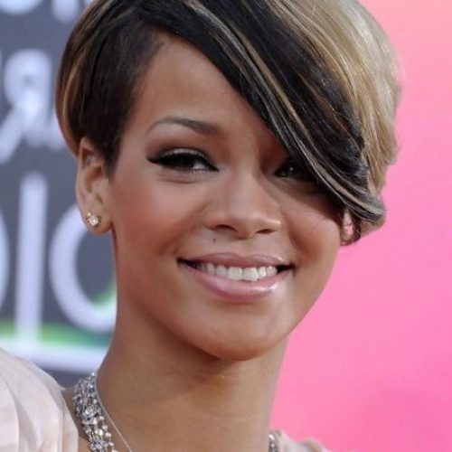 Short Hairstyles With Side Swept Bangs (Photo 11 of 20)