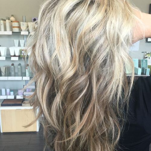 Sexy Sandy Blonde Hairstyles (Photo 3 of 20)