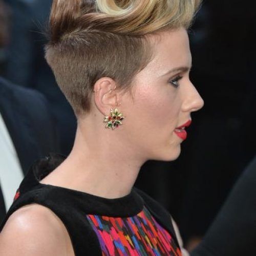 Scarlett Johansson Short Hairstyles (Photo 17 of 20)