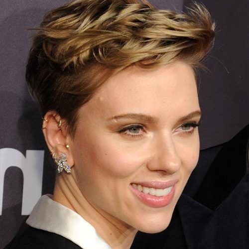 Scarlett Johansson Short Hairstyles (Photo 5 of 20)