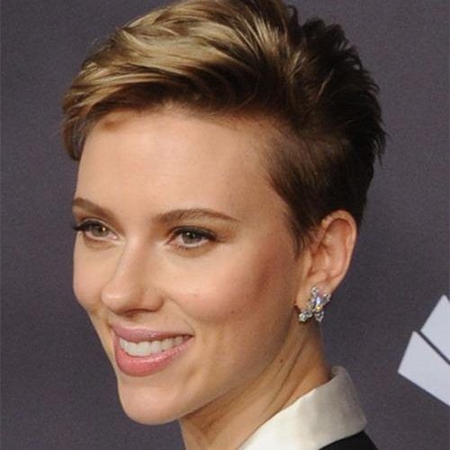 Scarlett Johansson Short Haircuts (Photo 5 of 20)