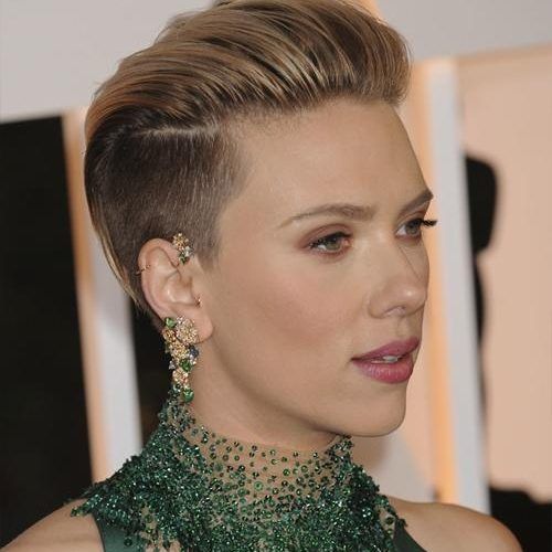 Scarlett Johansson Short Hairstyles (Photo 2 of 20)