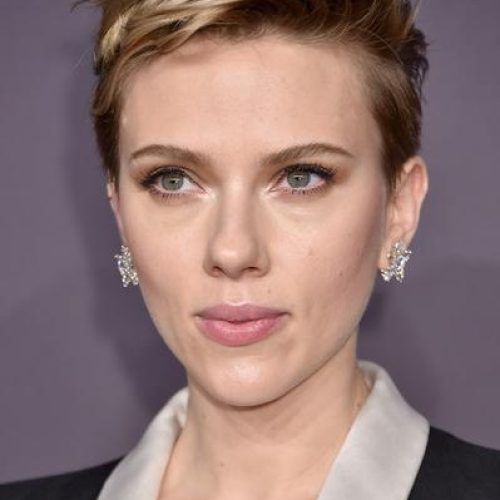 Scarlett Johansson Short Haircuts (Photo 11 of 20)