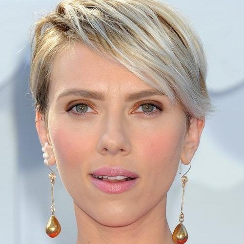 Scarlett Johansson Short Haircuts (Photo 7 of 20)