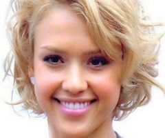 20 Photos Simple Short Hairstyles with Scrunched Curls