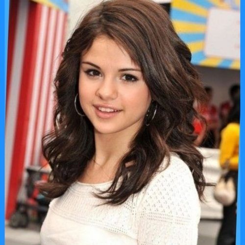 Selena Gomez Medium Haircuts (Photo 5 of 20)