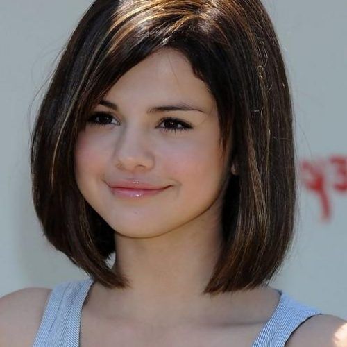 Selena Gomez Short Haircuts (Photo 4 of 20)