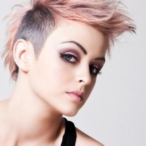 Funky Short Haircuts For Round Faces (Photo 4 of 20)