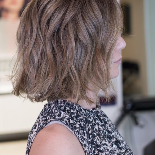Beach Wave Bob Hairstyles With Highlights (Photo 18 of 20)