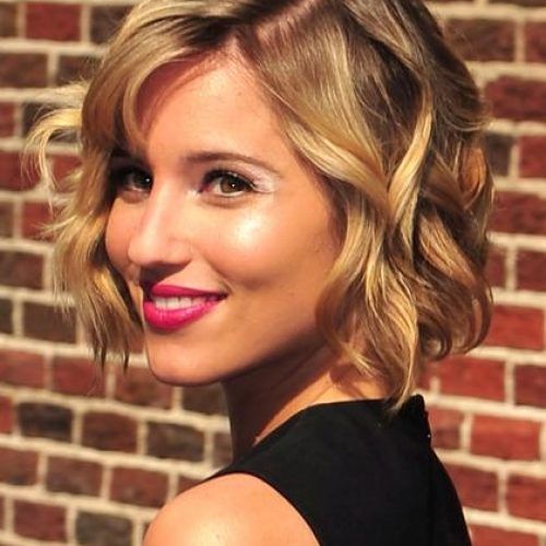 Cute Short Haircuts For Heart Shaped Faces (Photo 14 of 20)