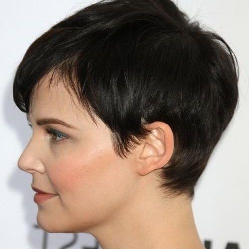 Short Haircuts For Round Faces Women (Photo 8 of 20)