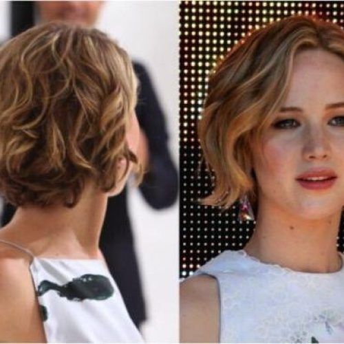 Wavy Short Hairstyles For Round Faces (Photo 12 of 20)