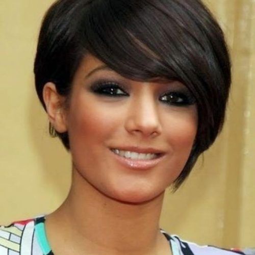 Short Hairstyles For Women With Oval Faces (Photo 6 of 15)