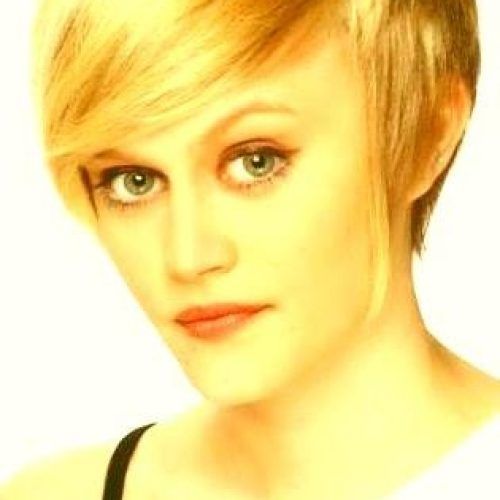 Short Haircuts For Women With Big Ears (Photo 7 of 20)