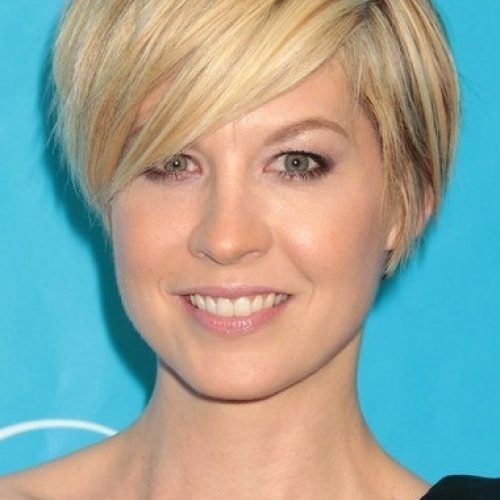 Choppy Pixie Haircuts With Side Bangs (Photo 2 of 15)