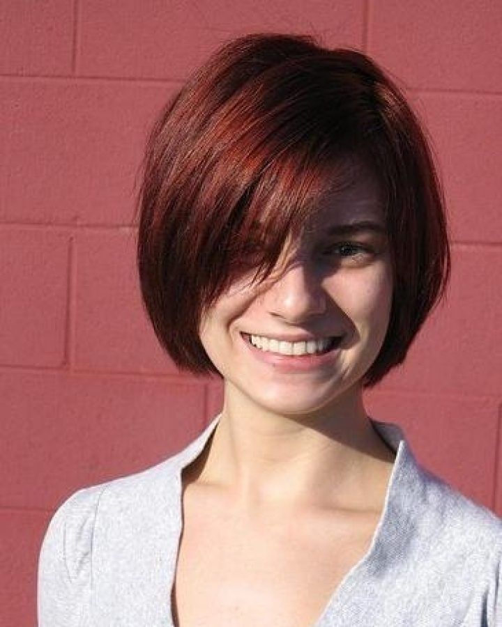 20 Inspirations Short Haircuts with Side Swept Bangs