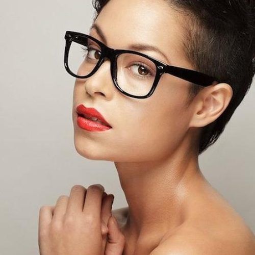 Short Hairstyles For Round Faces And Glasses (Photo 18 of 20)