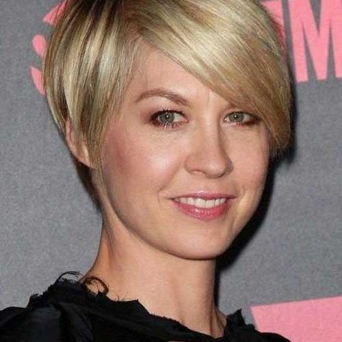 Short Hairstyles For Fine Thin Straight Hair (Photo 5 of 20)