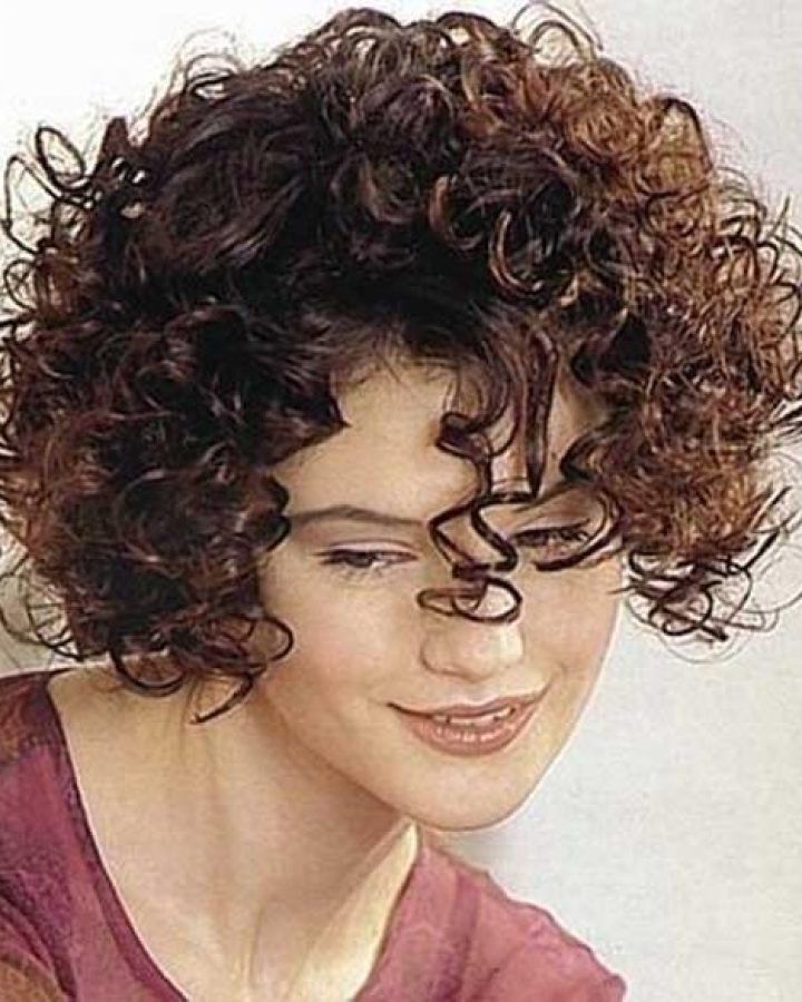 20 Ideas of Short Haircuts for Thick Curly Frizzy Hair