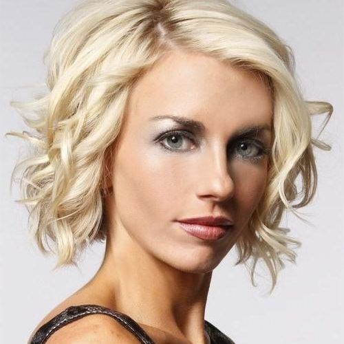 Short Hairstyles For Heart Shaped Faces (Photo 11 of 20)