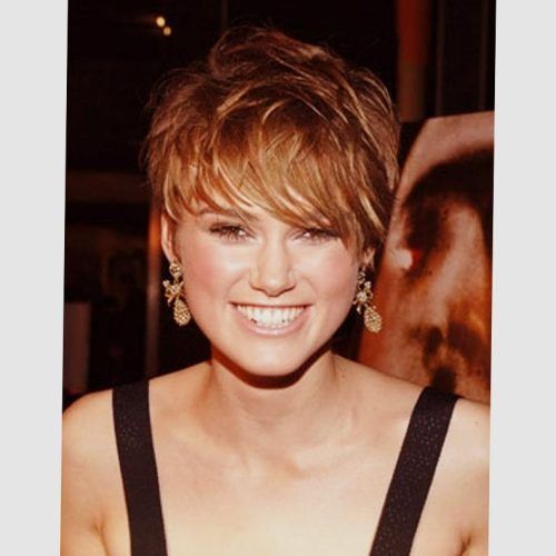 Low Maintenance Short Haircuts For Round Faces (Photo 17 of 20)