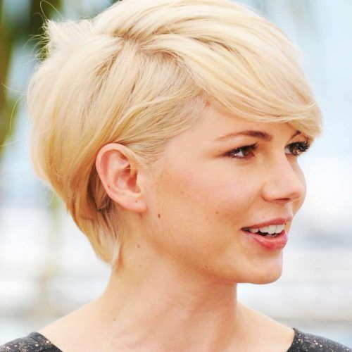 Classic Asymmetrical Hairstyles For Round Face Types (Photo 13 of 20)