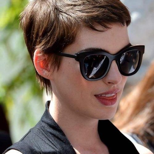 Short Hairstyles For Very Thick Hair (Photo 15 of 20)