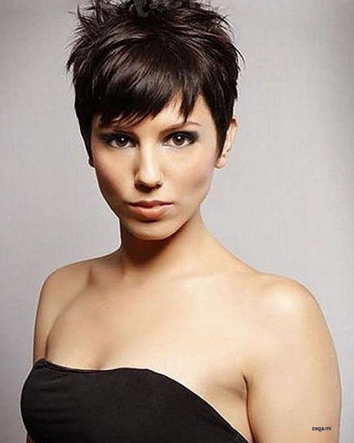20 Photos Pixie Haircuts for Women Over 40