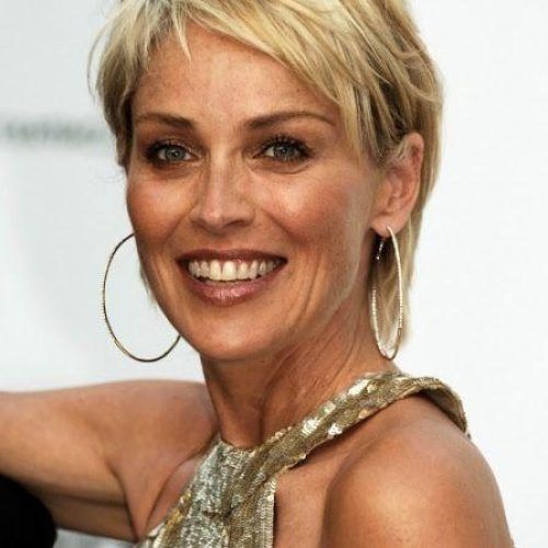 Short Hairstyles For Fine Hair For Women Over 50 (Photo 5 of 15)