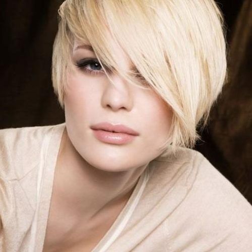 Short Haircuts With Side Swept Bangs (Photo 13 of 20)