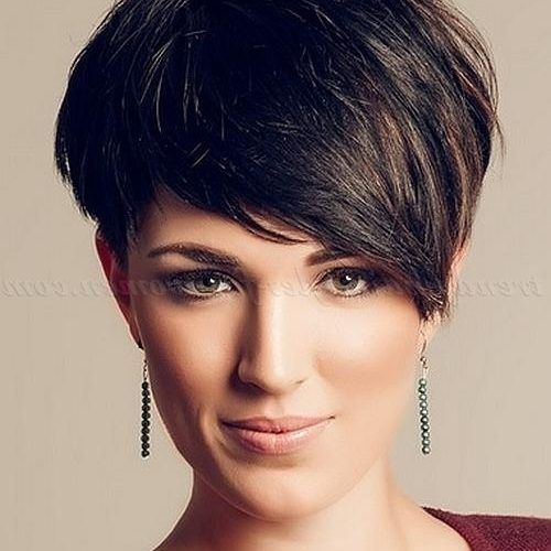 Asymmetrical Short Haircuts For Women (Photo 3 of 20)