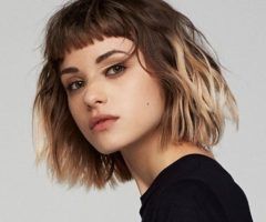 20 Inspirations Very Short Wavy Hairstyles with Side Bangs
