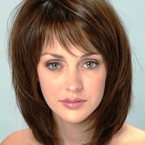 Short To Medium Hairstyles For Round Faces (Photo 8 of 15)