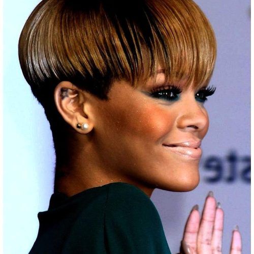 Short Bob Hairstyles With Weave (Photo 15 of 15)