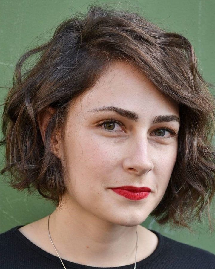 20 Photos Side-parted Messy Bob Hairstyles for Wavy Hair