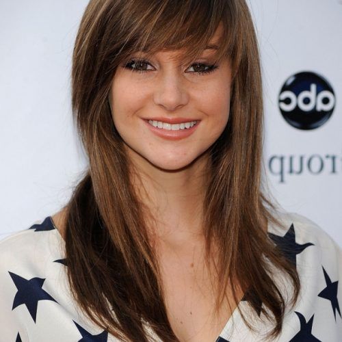 Side-Swept Face-Framing Layers Hairstyles (Photo 11 of 20)