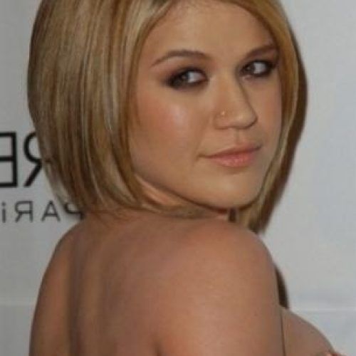 Kelly Clarkson Short Haircut (Photo 12 of 15)