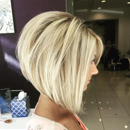 Honey Blonde Layered Bob Hairstyles With Short Back (Photo 4 of 20)