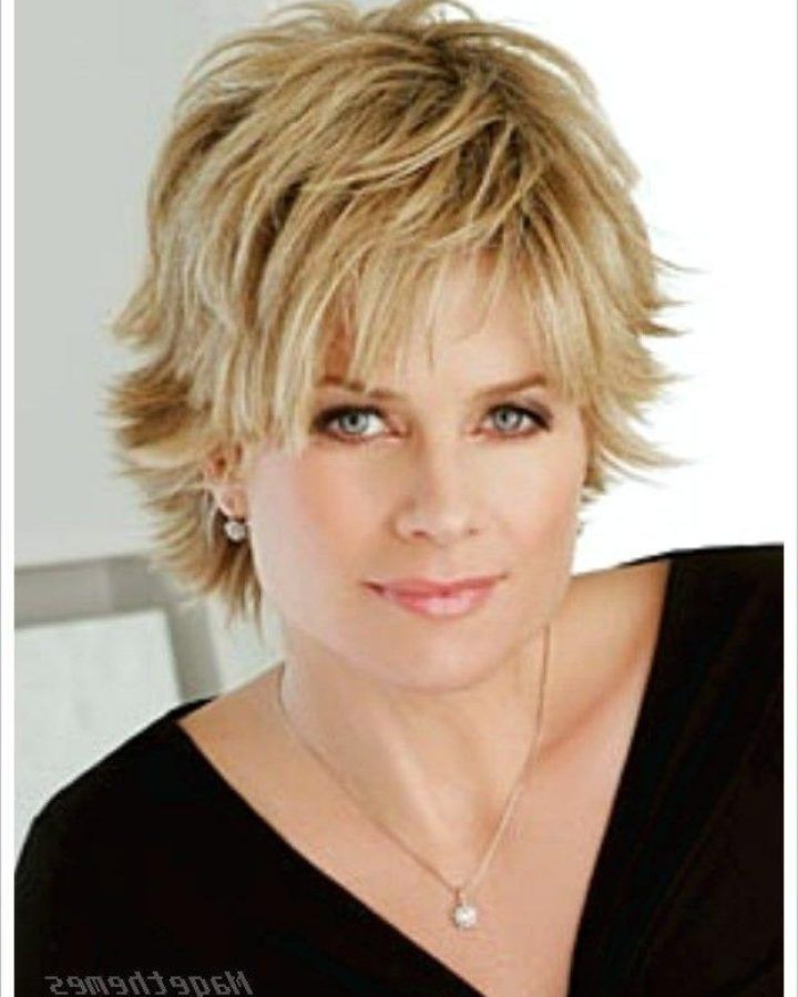 15 Best Short Hairstyles for Fine Hair and Fat Face