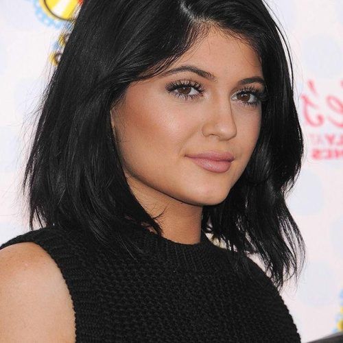 Kylie Jenner Short Haircuts (Photo 7 of 20)