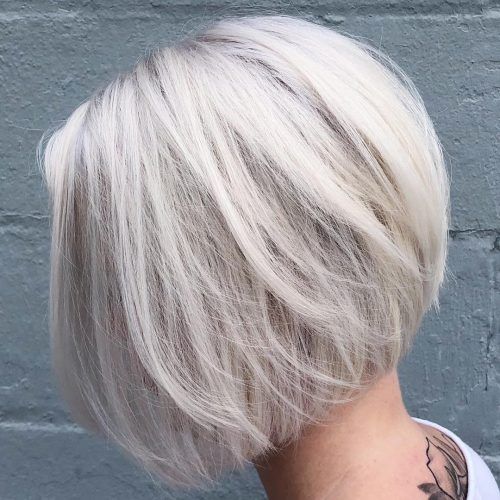 Piece-Y Golden Bob Hairstyles With Silver Highlights (Photo 10 of 20)