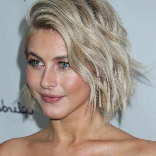 Julianne Hough Short Hairstyles (Photo 9 of 20)